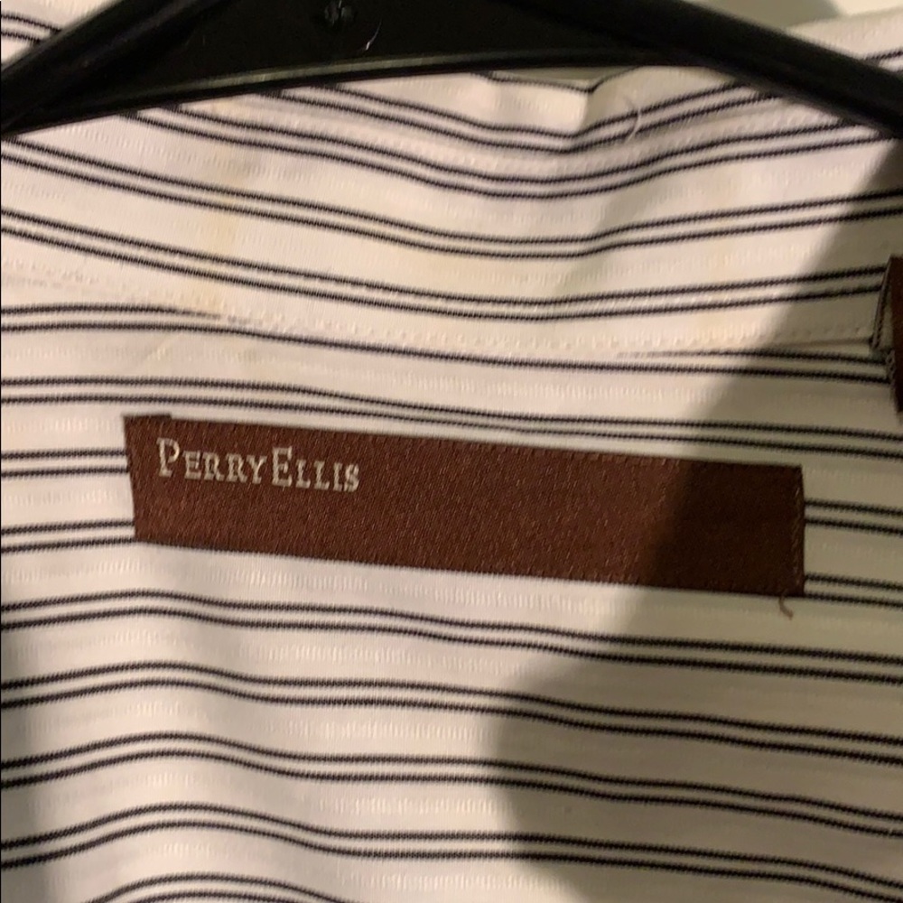 Button front shirt - Picture 3 of 3